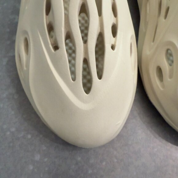 Adidas Yeezy Foam Runner “Sand” – Size 13 US - Picture 4 of 13